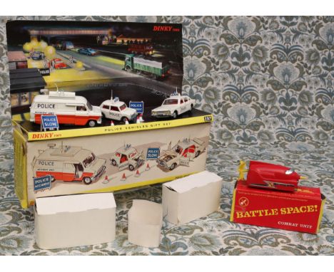 Dinky Toys 297 Police Vehicles Gift set, comprising 250 Police Mini Cooper, 255 Ford Zodiac Police car and 287 Police acciden