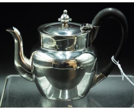 Victorian sterling silver bachelors teapot hallmarked Birmingham 1901, maker: H J Cooper &amp; Co Ltd, 204g approx., 11cm hig