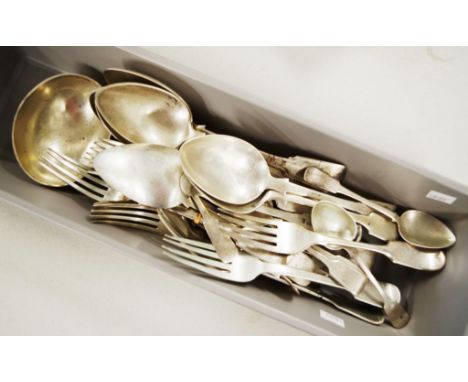 Set Maltese silver cutlery including 12 soup spoons, 12 dinner forks, 6 teaspoons, and a soup ladle, (weight 1,942grams appro