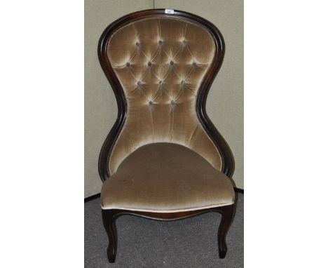 A button back chair