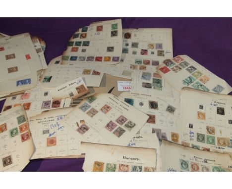 WORLD &amp; COMMONWEALTH VINTAGE QVIC-GV ERA COLLECTION IN LARGE FOLDER    Good sized collection of leaf cutouts with world a