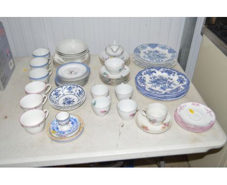 A quantity of various teaware to include a floral decorated cup and saucer with cross sword mark, Royal Worcester 