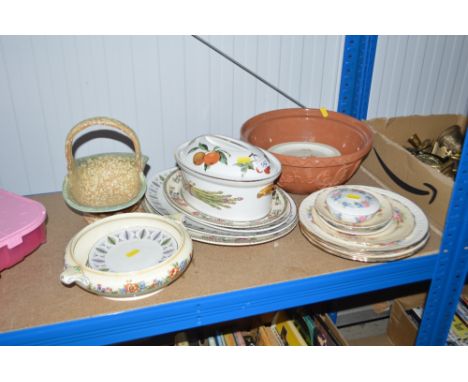 A quantity of dinnerware to include Royal Worcester "Evesham" patterned tureen and cover; meat plates; large mixing bowl etc