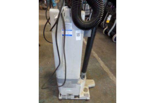 LINDHAUS CH PRO COMMERCIAL {005566 Lindhaus CH Pro Upright Vacuum Cleaner
