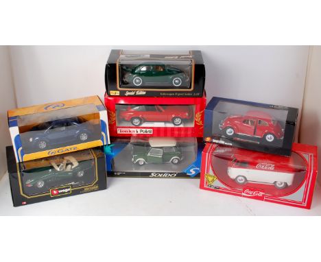 10x 1/18th scale boxed diecast vehicles, mixed issues to include; saloons, military Jeeps, road service vehicles etc, all app