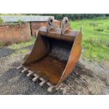 4FT 6IN DIGGING BUCKET – SUITS 20 TO 30-TON DIGGER