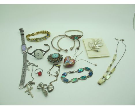 Bangles, ladies wristwatch, cross pendant on chain, brooches, glass heart pendant etc. 
