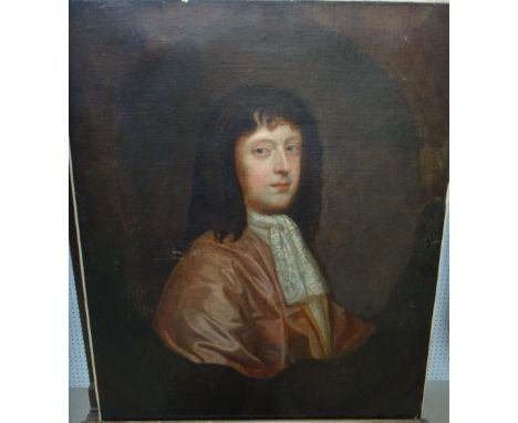 English School (18th century), Portrait of a gentleman, oil on canvas, ina feigned oval, unframed, 75cm x 64cm.