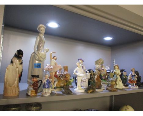 Mixed figures to include a  Goebel model of a bird and others