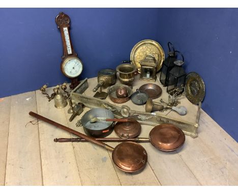 Qty of antique and later copper and brass ware to include: car horn, Adam style brass fire fender, pair brass firedogs, pair 