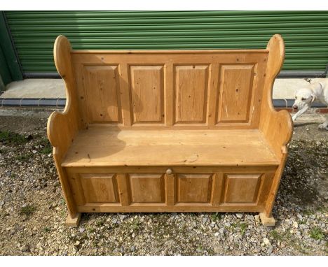 Pine 4 panel back settle with drop front seat 127 cm L  Condition sound, needs a clean 