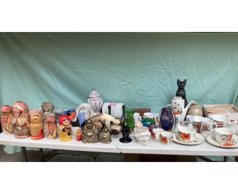 A quantity of various china and modern Russian Doll sets, glass Meakin, cribbage boards, etc 