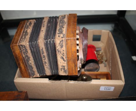 A GERMAN MUSTERSCHUTZ 20 KEY CONCERTINA together with a small quantity of miscellaneous items, a cribbage board, a small pock