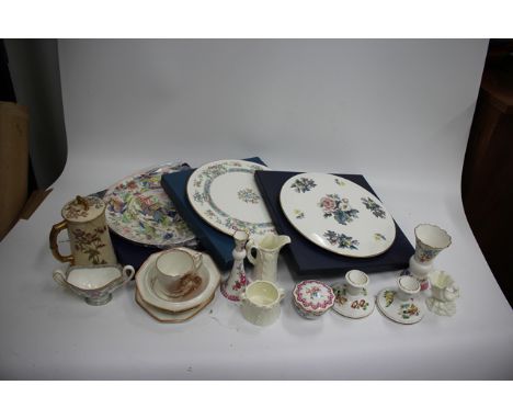 A SMALL COLLECTION OF ROYAL WORCESTER PORCELAIN to include a pair of candlesticks, a vase etc together with a small group of 