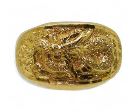 A Chinese dragon ring, stamped with Chinese characters and 96.5%, finger size Z1/2, weight 15.2gms&nbsp; Condition Report:Ava