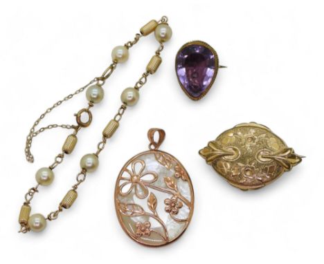 A 9ct rose gold and mother of pearl pendant, an amethyst brooch mounted in yellow metal, and a yellow metal pearl bracelet, w
