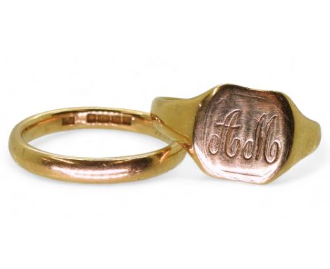 An 18ct gold wedding ring, size N, together with an 18ct signet ring, size R. weight together 6.2gms Condition Report:Availab