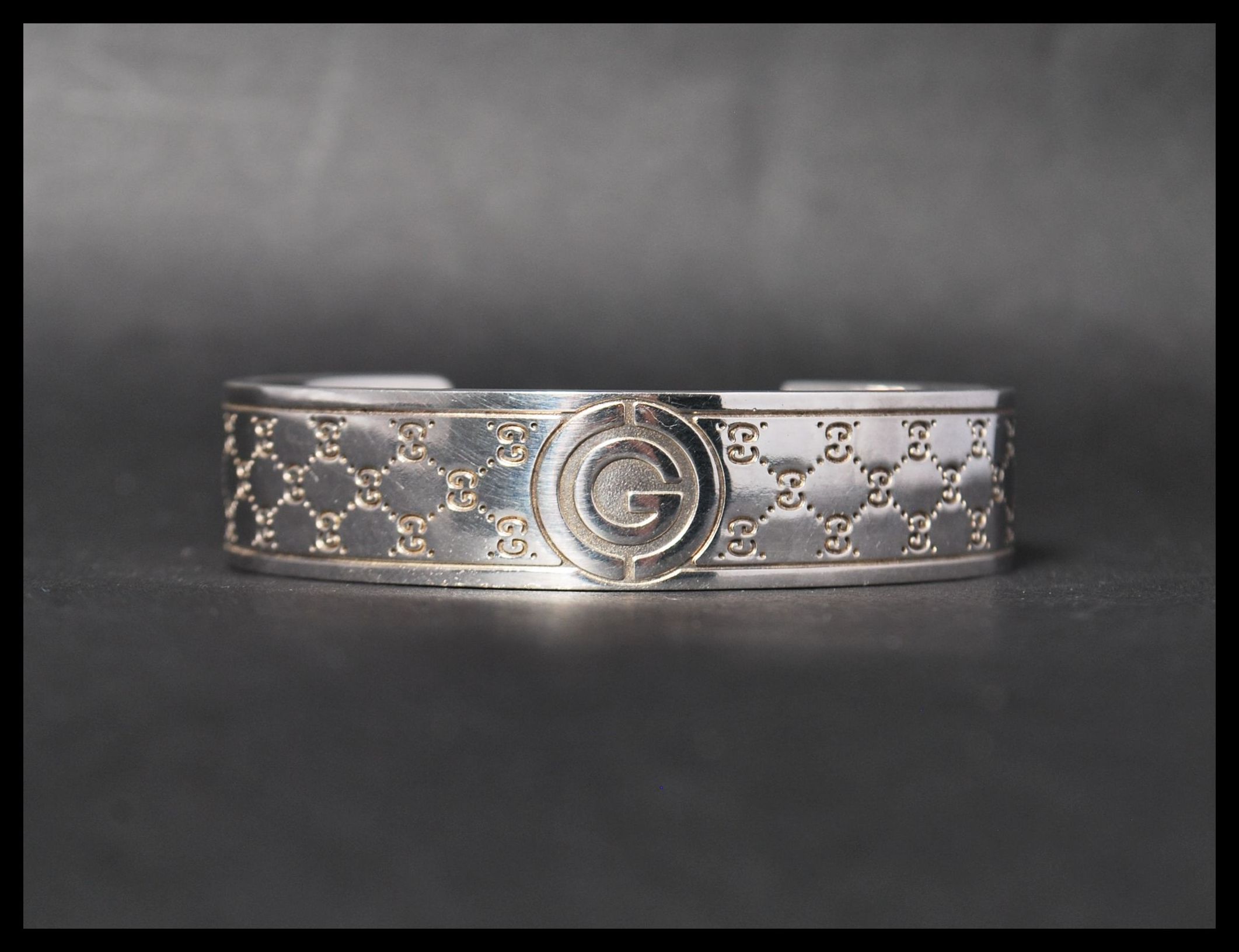 A Hallmarked 925 Silver Designer Gucci Cuff Bangle Bracelet Marked Star 6971 Ar 925 R Gucci Ma 7216