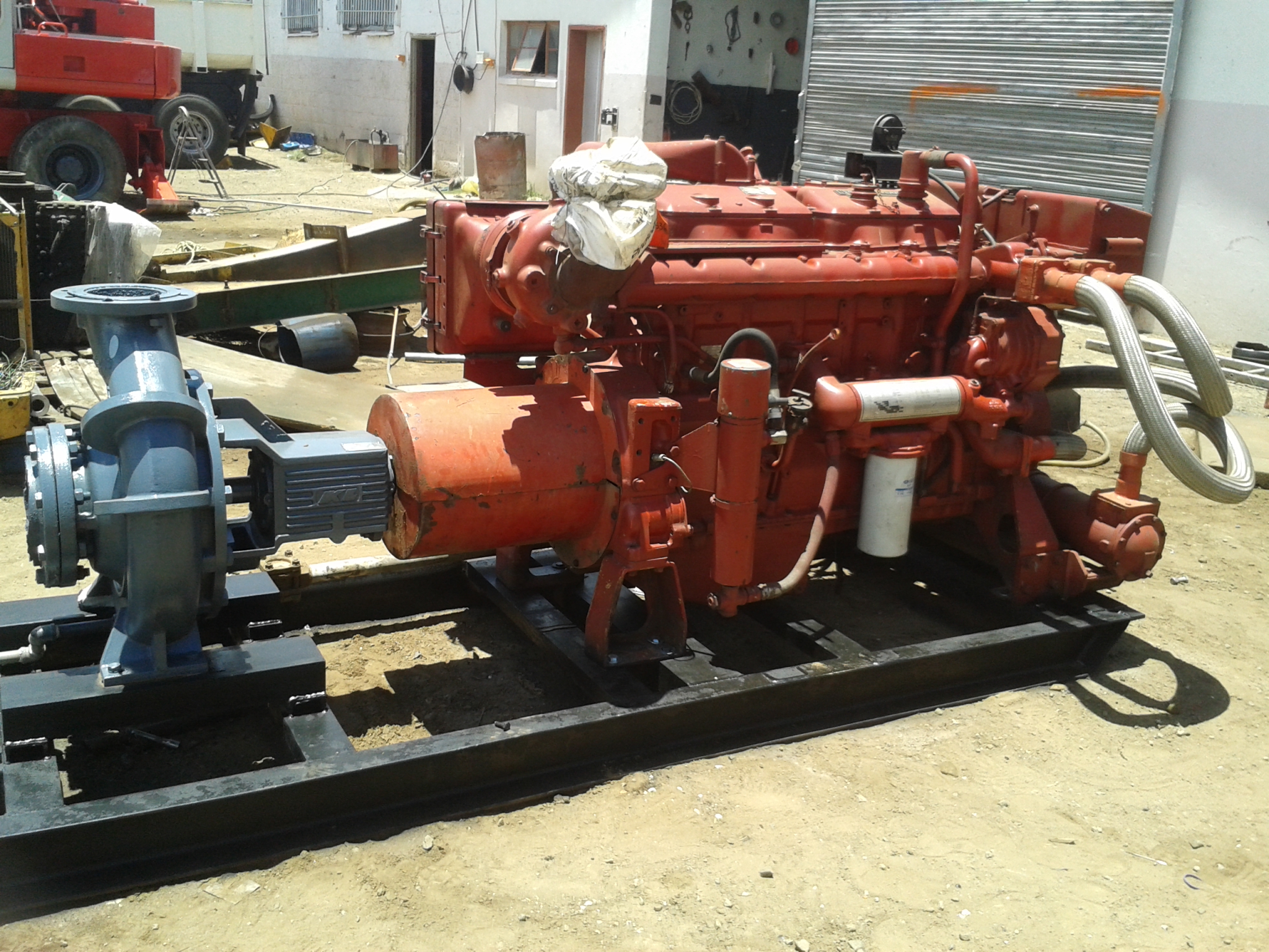 325 HP Engine with iFlowservei KL ISO iCentrifugali Water iPumpi 