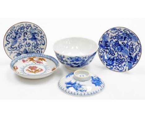 Various Chinese porcelain and effects, blue and white porcelain bowl, of circular form, decorated with dragons on circular fo