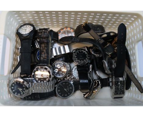 Tray of assorted Gents and Ladies wristwatches to include Sekonda, Casio etc