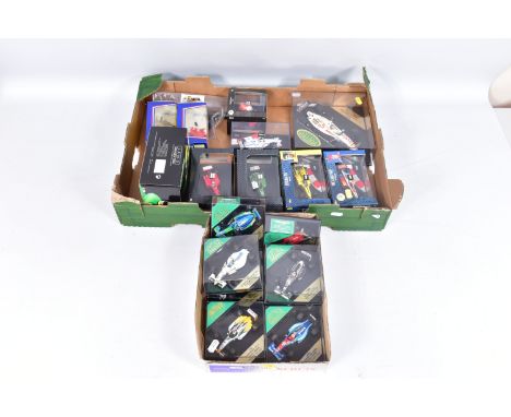 A QUANTITY OF ASSORTED BOXED 1:43 SCALE DIECAST F1 RACING CAR MODELS, assorted models by Onyx Heritage Racing, and Mattel Hot