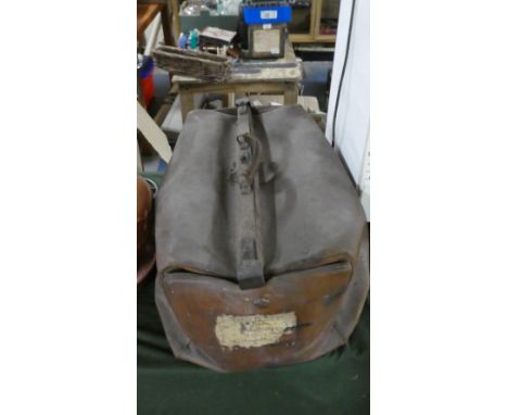 A Vintage Leather Gladstone Bag, 65cm Long