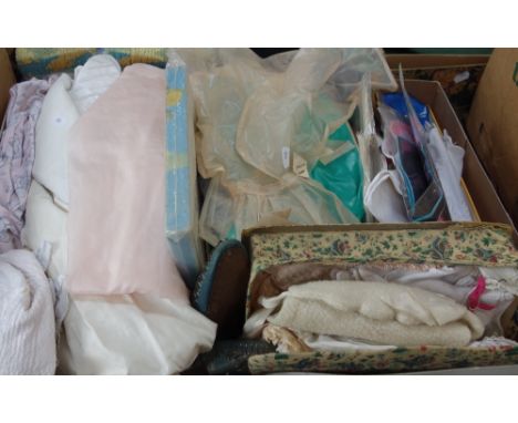 A COLLECTION OF VINTAGE CHILDREN'S CLOTHES, to include shoes and sundries