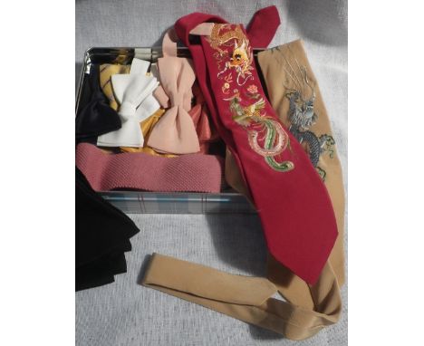 A SELECTION OF GENTLEMEN'S VINTAGE BOW TIES in assorted colours, with three other ties, two silk with oriental design, one kn