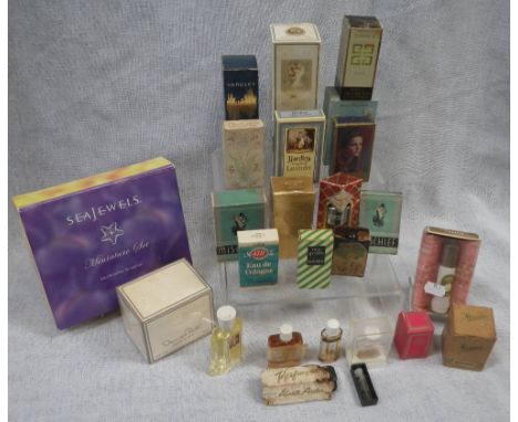 A COLLECTION OF VINTAGE PERFUMES, some in original boxes, including Nina by Nina Ricci, and Oscar De La Renta