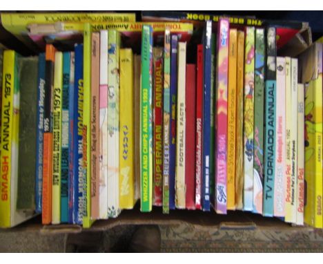 Vintage childrens annuals and books