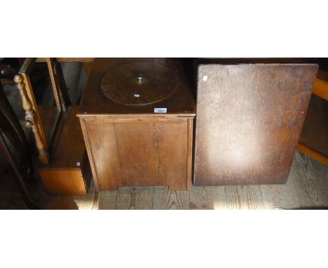 An oak commode, a toilet mirror and two other items.