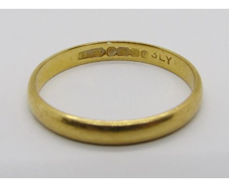 22ct wedding ring, size P, 2.5g 