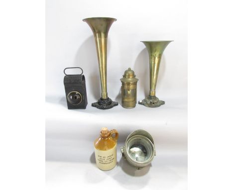 Automobilia/railway anna interest - two Dessilux brass horns together with a small coach lantern, a further brass lamp, a Pow