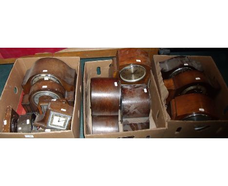 1930s oak Smith Sectric electric oak cased mantel clock and twelve other electric mantel clocks (three boxes)
