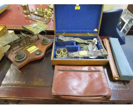 A mixed lot to include gilt brass letter scales mounted on an oak base, with weights, horse brasses and swingers and other it