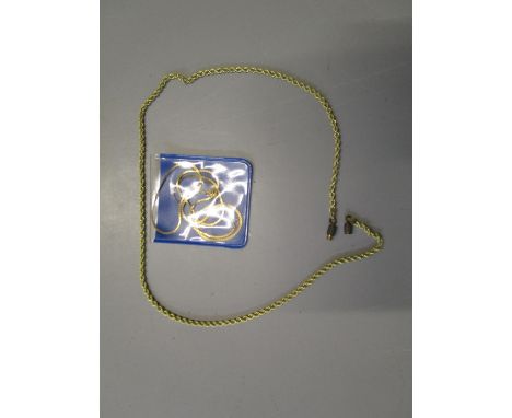 An Italian 9ct gold chain necklace with brass catch and a small 9ct gold necklace 