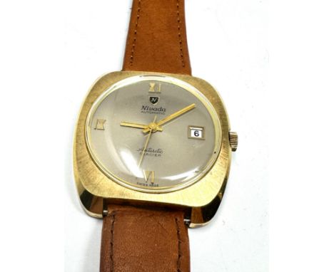 Vintage Nivada automatic Antarctic Glacier gents wristwatch the watch is ticking leather strap the watch is in good condition