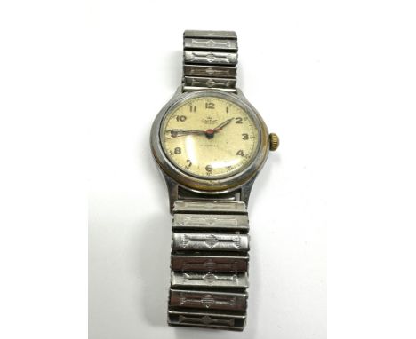 Vintage Smiths De Luxe gents wristwatch 17 jewel the watch winds and ticks 