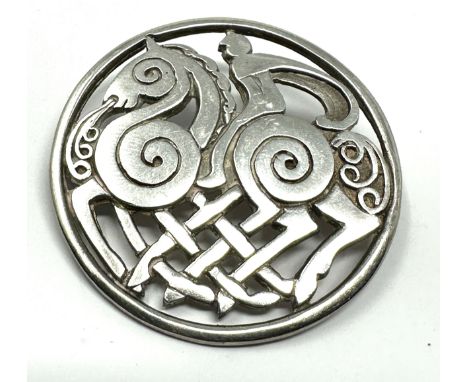 Vintage shetlands silver brooch measures approx 4.1cm dia 