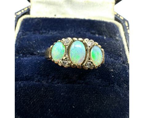 9ct gold opal &amp; diamond ring weight 2.3g 