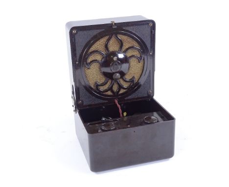 Kolster Brands Ltd (British) 2-valve receiver with integral speaker, in fold-out Bakelite box, 1920s, box height 7"