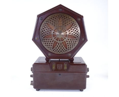 Philips Bakelite-cased radio model 2531, with matching Bakelite speaker, speaker height 14", box length 13"