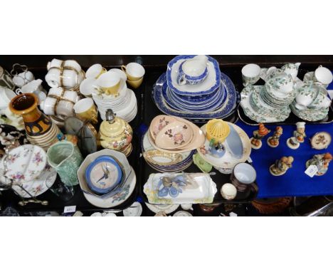 A Midwinter Catkin pattern tea set, Gladstone Montrose tea wares, Carlton Ware Orchid and fern pattern dishes, Maling lamp, L
