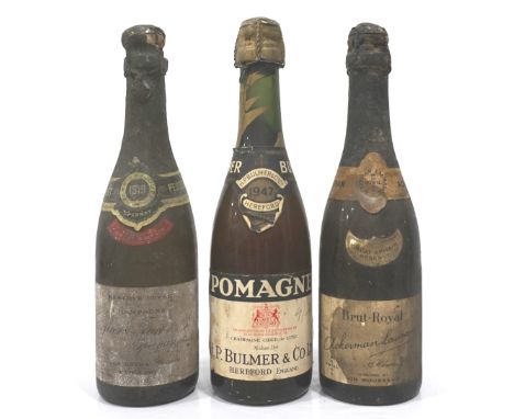 THREE VINTAGE HALF-BOTTLES OF SPARKLING WINEA selection of half-bottles, comprising: one PERRIER JOUET RESERVE CUVEE EXTRA DR