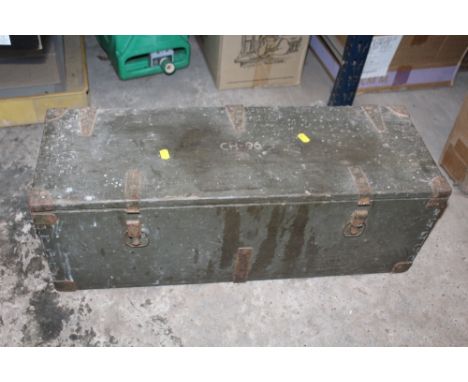 A VINTAGE MILITARY STYLE WOODEN CRATE - W 72 CM