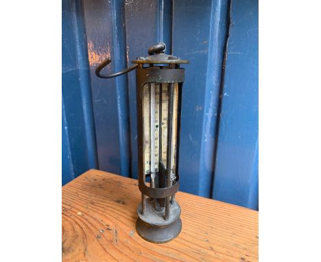 JOHN DAVIS AND SONS, DERBY - A MINERS WET &amp; DRY THERMOMETER, CIRCA 1900