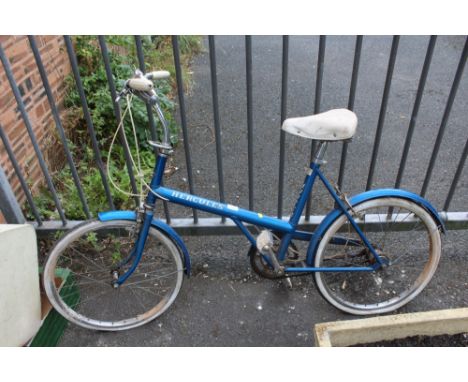 A LADIES VINTAGE HERCULES HUNTER BICYCLE