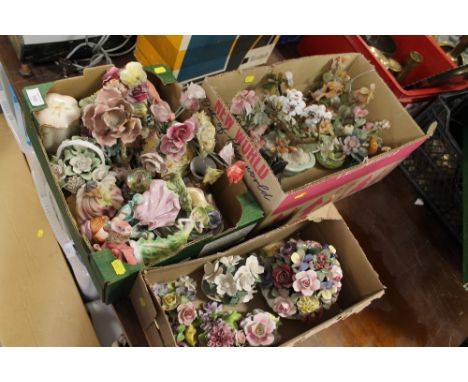 A QUANTITY OF FLORAL CERAMIC ORNAMENTS ETC