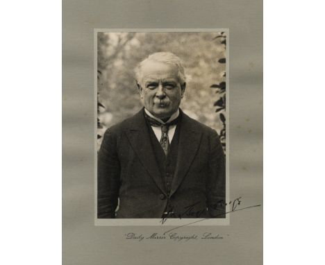 LLOYD GEORGE DAVID: (1863-1945) British Prime Minister 1916-22. Vintage signed 8 x 10 photograph, the image depicting Lloyd G